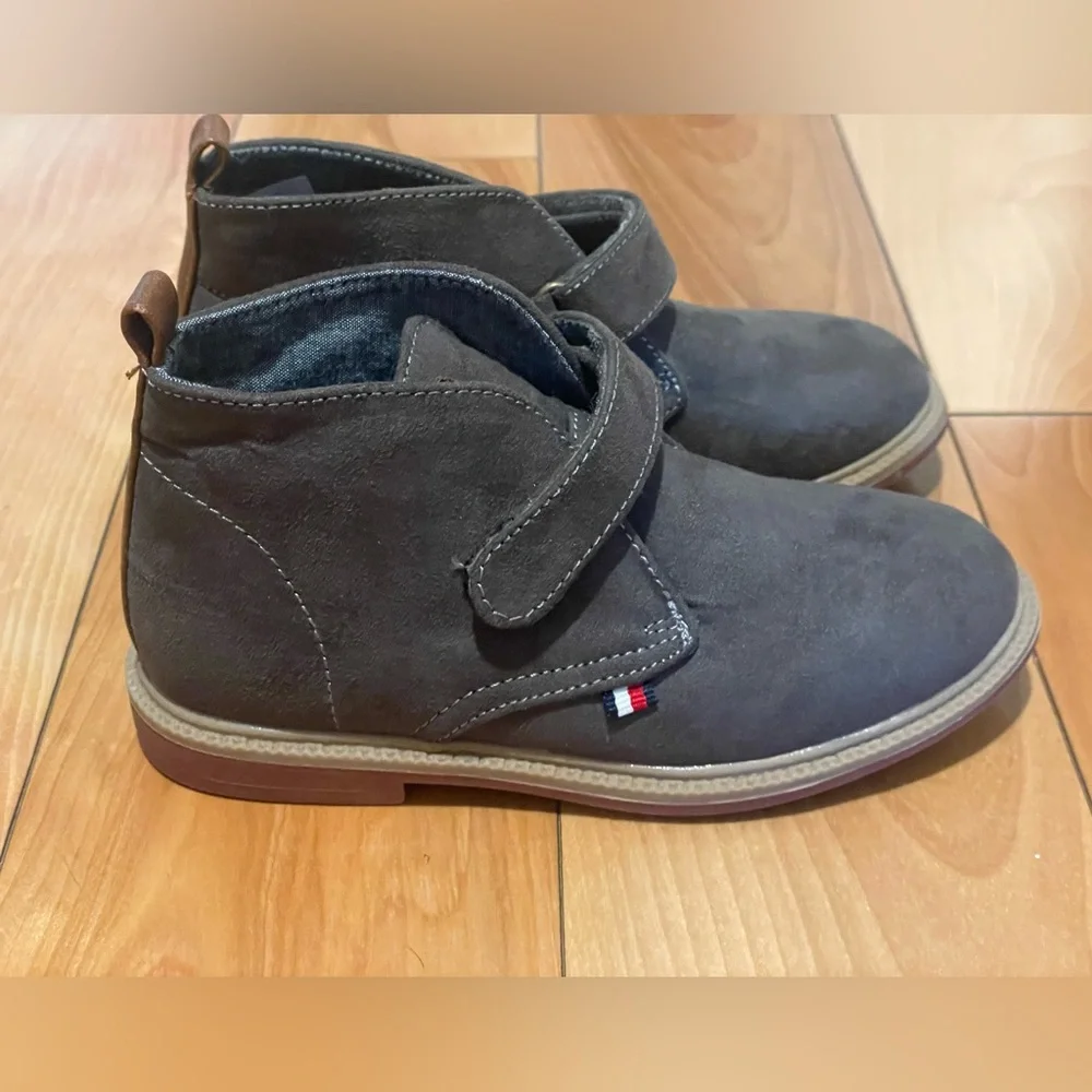 Tommy Hilfiger Boys‎ Michael Suede Boots-Size 9